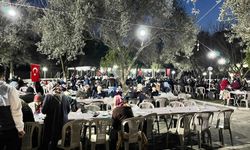 Aydınlılar, Kadir Gecesi’nde oruçlarını şehitlikte açtı