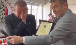 Başkan Çalışkan gözyaşlarına hakim olamadı: Şoförle Odası’na duygusal veda