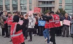 CHP'li gençler, Çağlayan Adliyesi önünde zeybek oynadı