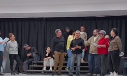 DİSADER "Artiz Mektebi" ile perdesini açıyor