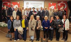 Efeler’de ’Dönüm Noktasında Cumhuriyet’ konuşuldu