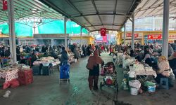 Herkes sattı, onlar baktı