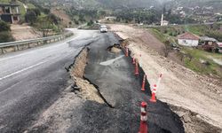 İncirliova'da o yol çöktü, muhtar uyardı