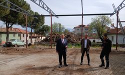 Karacasu Belediyesi cemiyet alanını yeniliyor
