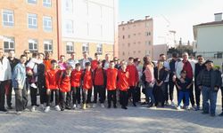 Küçükadaspor kafilesi Kuşadası'nda aileleriyle kavuştu