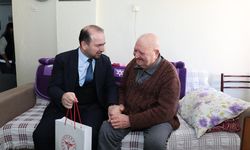 Müdür Şenkul'dan evde tedavi gören hastalara ziyaret