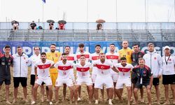 Plaj Futbolu Milli Takımı Kuşadası'nda kampa girdi