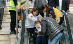 Nazilli’de talihsiz kaza: Yürüyen merdivenden düşen kadın yaralandı