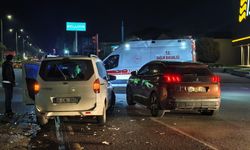 Nazilli’de korkutan kaza: İki otomobil çarpıştı 5 kişi yaralandı