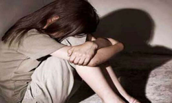 Sapık baba dehşeti: Kızlarının odasına gizli kamera yerleştirmiş