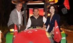 Traktörle geldi, mesajı net verdi: CHP’li Solakoğlu Nazilli’de çiftçilerle buluştu