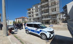 İskele çöktü; 2 işçi yaralandı