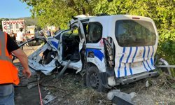 Freni boşalan tır 10 araca çarptı: 1'i polis 3 kişi hayatını kaybetti