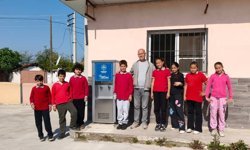 Bu okulda çocuklar, suya para vermiyor
