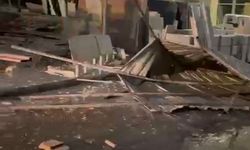 Didim'de fırtına çatı uçurdu