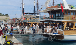 Hatay'lı öğrenciler Kuşadası'nda moral depoladı