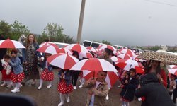 Karacasu’da 23 Nisan coşkusu yağmura teslim olmadı