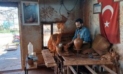 Karacasu’da üretilen dev hayır küpleri teknolojiye direniyor