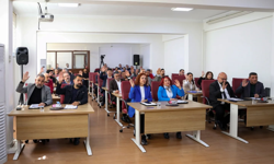 Kendirlioğlu, “Efeler’in geleceği karartılıyor”