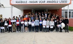 Kuşadalı öğrencilerden DMD hastası Mert'e anlamlı bağış