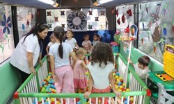 Nazilli Belediyesi’nin mobil Masal Bahçesi zirvede