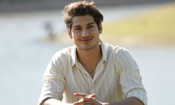 Ünlü oyuncudan kötü haber: Yaşam savaşı veriyor