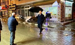 Başkan Kıvrak, yağıştan etkilenen vatandaşları yalnız bırakmadı
