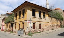 Aydın’da şok görüntü! Tarihi konağın altından 30 metrelik kaçak kazı çıktı