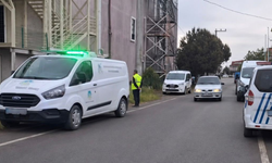 Tartıştığı eşini boğazını keserek öldürdü ardından canına kıydı