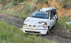 Otomobil şarampole devrildi; 3 yaralı