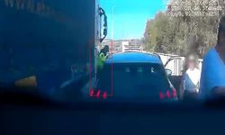 Yakıtı biten araca yardıma koşan jandarma ölümden döndü
