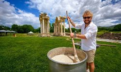 Afrodisias’ta Tarih ve Lezzet Buluştu: Turistler Keşkek Dövdü!