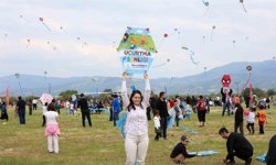 Aydın’da uçurtmalar gökyüzünü renklendirdi