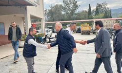 Başkan Kıvrak, 1 Mayıs’ta görevi başındaki personeli yalnız bırakmadı