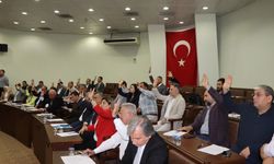 Başkan Tetik’in ekibi fire verdi: CHP’li 3 meclis üyesi listeye imza atmadı