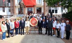CHP Aydın'dan 19 Mayıs'ta tören: Atatürk Anıtı'na çelenk sundular