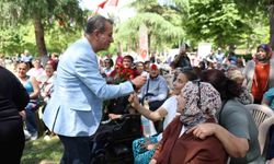Efeler’de Anneler Günü coşkuyla kutlandı