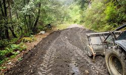 Efeler’de yol bakım ve onarım çalışmaları devam ediyor