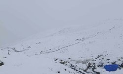 Karacasu’da Mayıs sürprizi: Babadağ beyaza büründü!