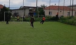 Karacasu'daki halı sahalar alarm veriyor: Çocuklar tehlike altında!