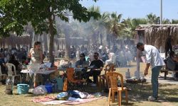 Kuşadası Cemevi geleneksel dayanışma pikniğinde buluştu