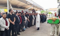 Kuşadası'nın Emel ablası ebediyete uğurlandı