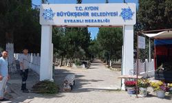 Nazilli’de arefe günü mezarlıklara ziyaretçi akını