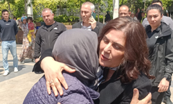 'Torunumu sen okuttun' diyerek gözyaşlarına boğuldu