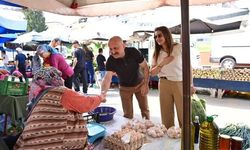 Vali Varol, eşiyle pazar alışverişine çıktı