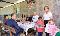 Vali Varol, şehit aileleriyle bayramlaştı