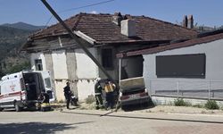 Yaşlı karı koca acı kazada hayatını kaybetti