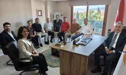 AK Parti heyetinden Mustafa Savaş'ı ziyaret