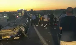 Lastiği patlayan otomobil takla attı: 3 ölü, 1 yaralı