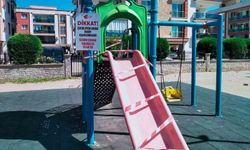 Efeler Belediyesi’nden parklarda onarım çalışması